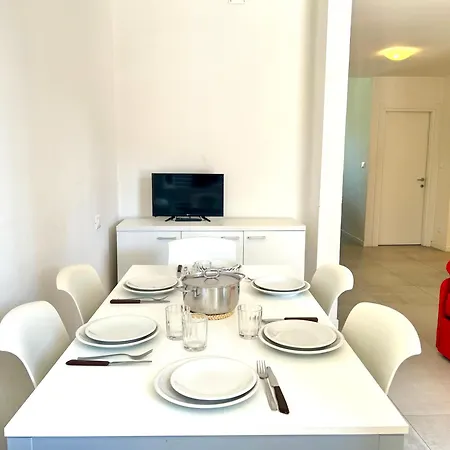 Апартаменты Milano Линьяно-Саббьядоро